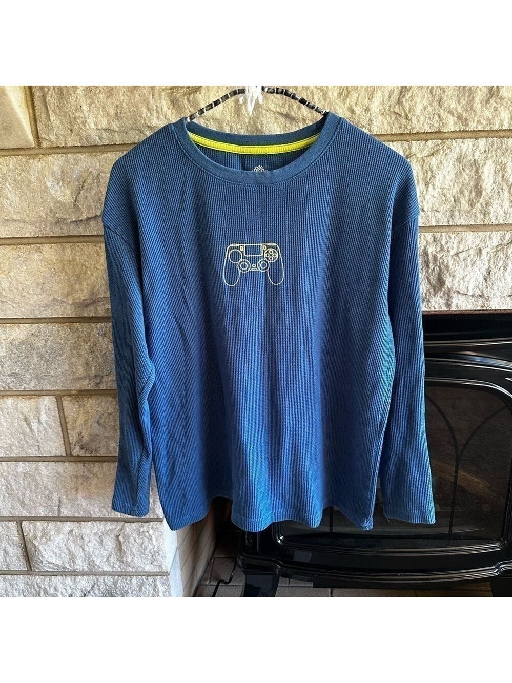 Thereabouts boys long sleeve gamer shirt size 14H-16H blue